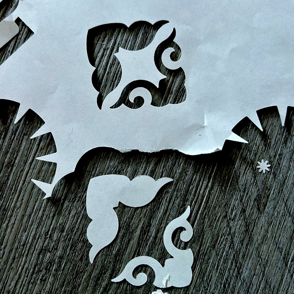 Border corner punch for scrapbooking